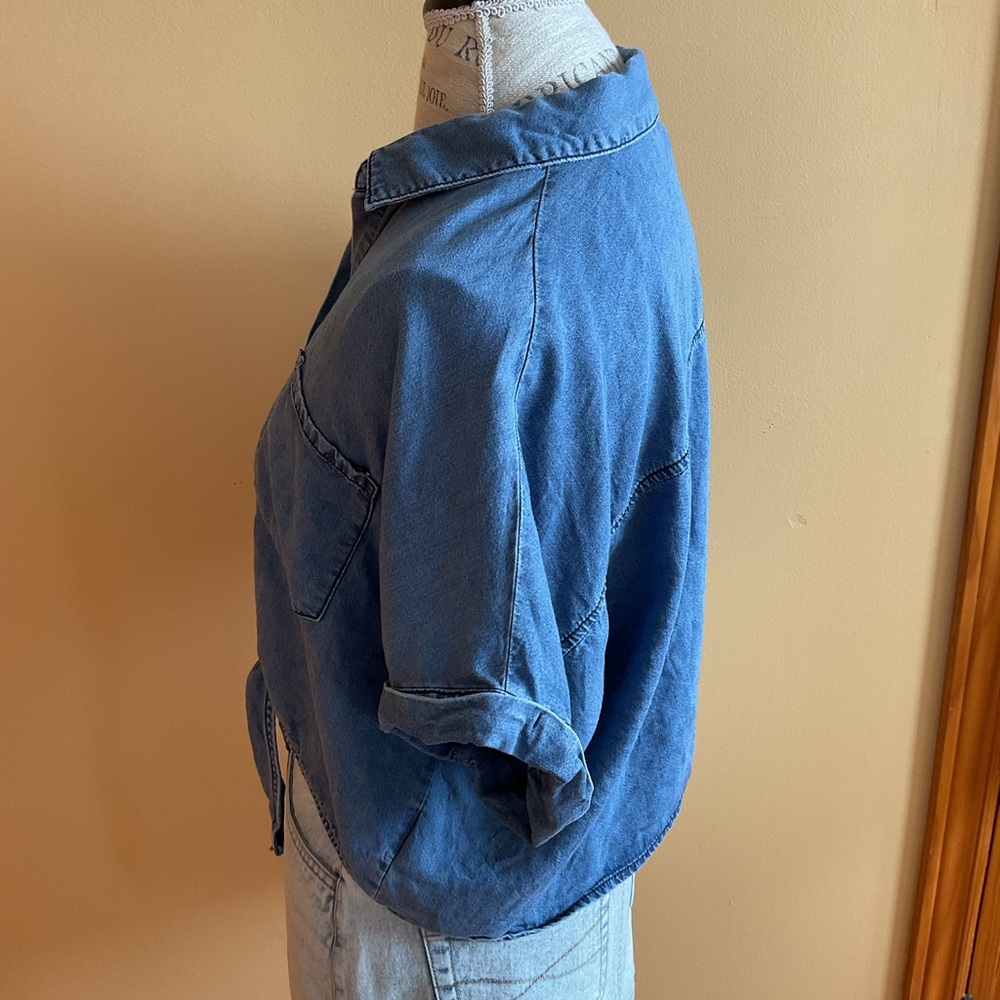 DD77 Light Blue Denim Front Tye Shirt.  Size L - Picture 3 of 8